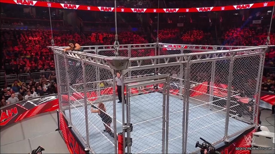 WWE_Monday_Night_RAW_2023_02_06_720p_HDTV_x264-Star_mp4_007662633.jpg