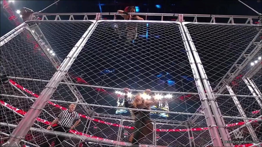 WWE_Monday_Night_RAW_2023_02_06_720p_HDTV_x264-Star_mp4_007663433.jpg