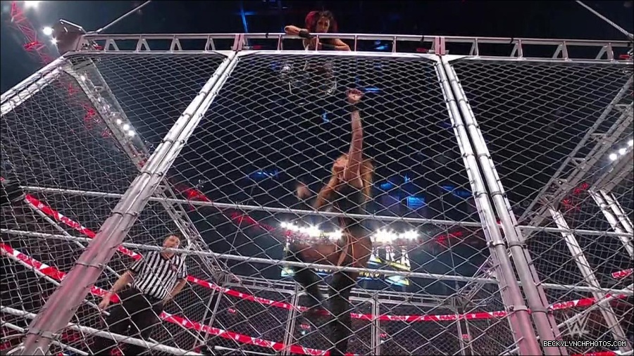 WWE_Monday_Night_RAW_2023_02_06_720p_HDTV_x264-Star_mp4_007663833.jpg