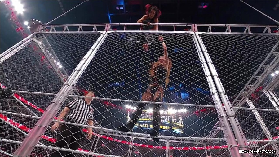 WWE_Monday_Night_RAW_2023_02_06_720p_HDTV_x264-Star_mp4_007665833.jpg