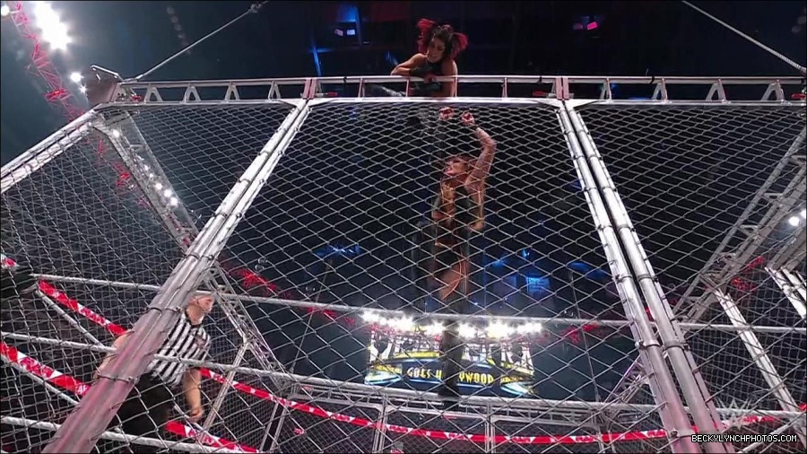 WWE_Monday_Night_RAW_2023_02_06_720p_HDTV_x264-Star_mp4_007666633.jpg