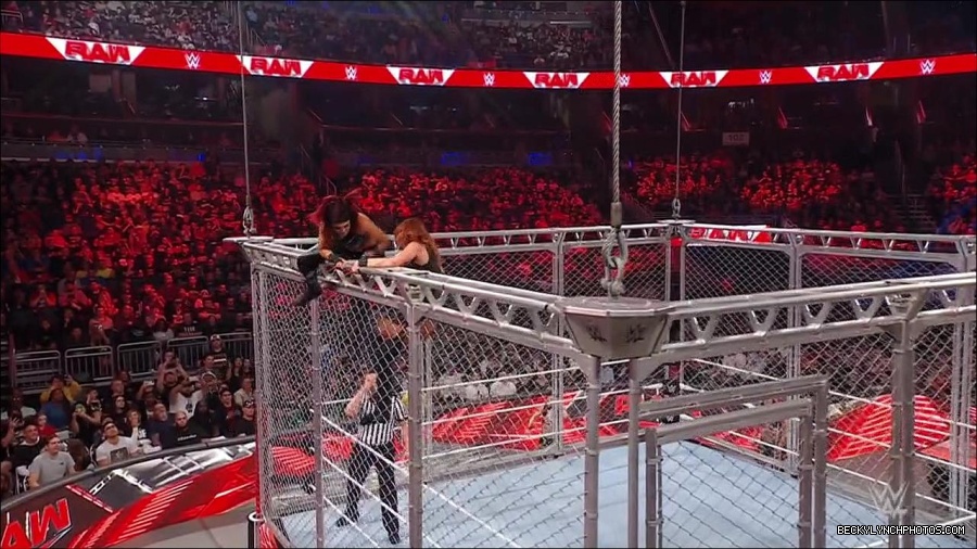 WWE_Monday_Night_RAW_2023_02_06_720p_HDTV_x264-Star_mp4_007669833.jpg