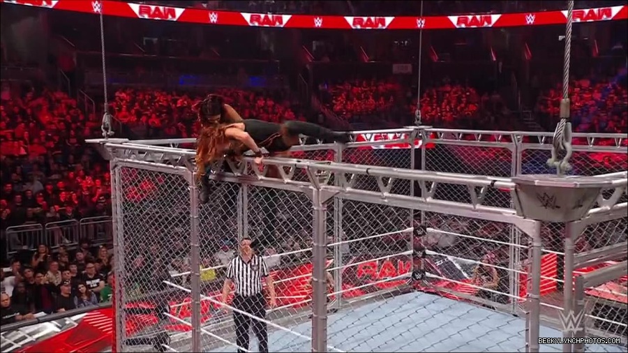WWE_Monday_Night_RAW_2023_02_06_720p_HDTV_x264-Star_mp4_007673833.jpg