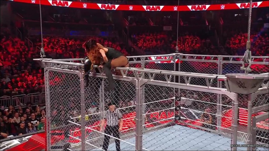 WWE_Monday_Night_RAW_2023_02_06_720p_HDTV_x264-Star_mp4_007674233.jpg