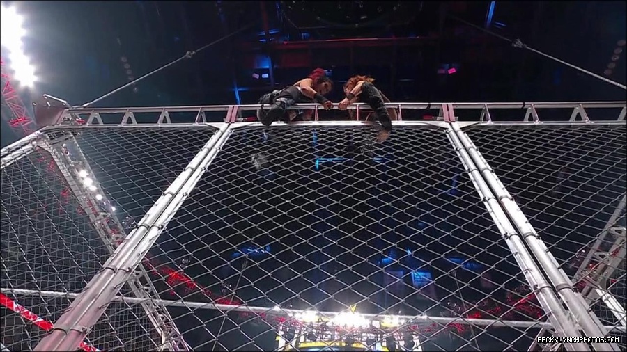 WWE_Monday_Night_RAW_2023_02_06_720p_HDTV_x264-Star_mp4_007675033.jpg
