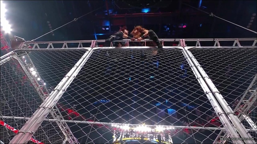 WWE_Monday_Night_RAW_2023_02_06_720p_HDTV_x264-Star_mp4_007675833.jpg