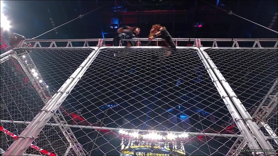 WWE_Monday_Night_RAW_2023_02_06_720p_HDTV_x264-Star_mp4_007676633.jpg