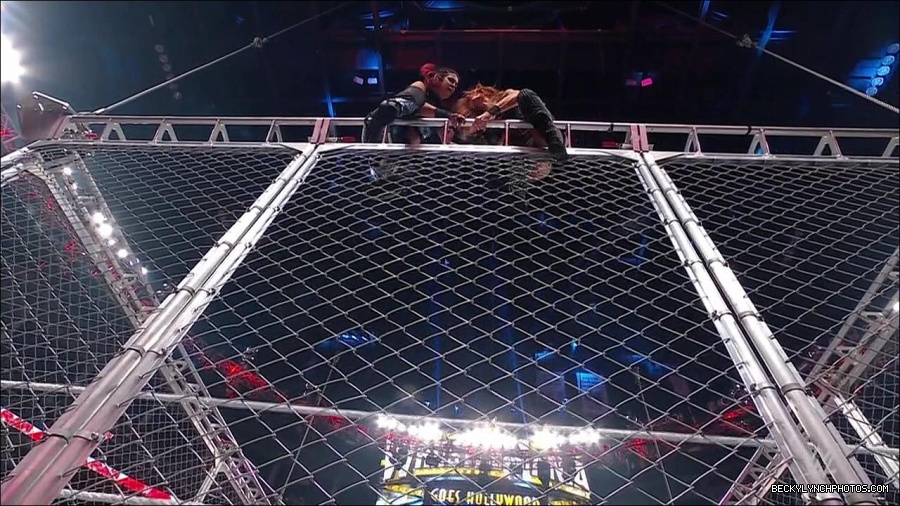 WWE_Monday_Night_RAW_2023_02_06_720p_HDTV_x264-Star_mp4_007677833.jpg