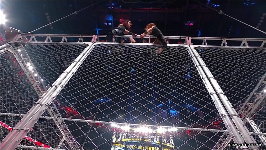 WWE_Monday_Night_RAW_2023_02_06_720p_HDTV_x264-Star_mp4_007678233.jpg
