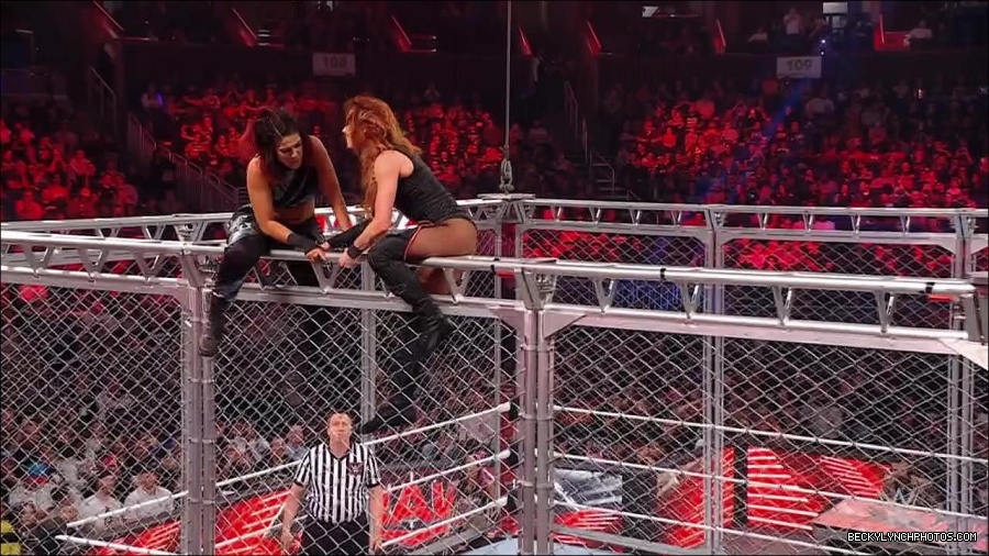 WWE_Monday_Night_RAW_2023_02_06_720p_HDTV_x264-Star_mp4_007680633.jpg