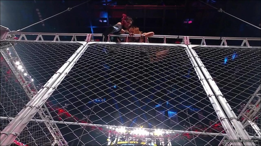 WWE_Monday_Night_RAW_2023_02_06_720p_HDTV_x264-Star_mp4_007683033.jpg