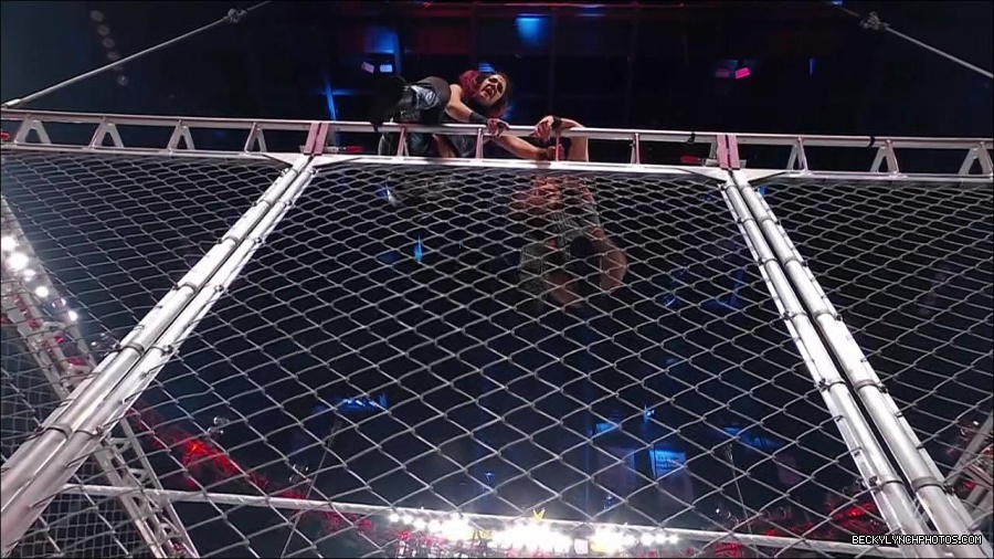 WWE_Monday_Night_RAW_2023_02_06_720p_HDTV_x264-Star_mp4_007684633.jpg