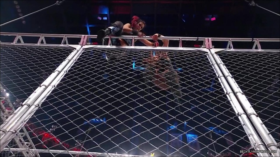 WWE_Monday_Night_RAW_2023_02_06_720p_HDTV_x264-Star_mp4_007685433.jpg