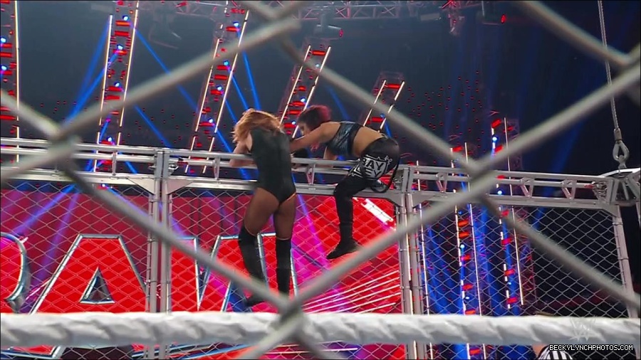 WWE_Monday_Night_RAW_2023_02_06_720p_HDTV_x264-Star_mp4_007689033.jpg