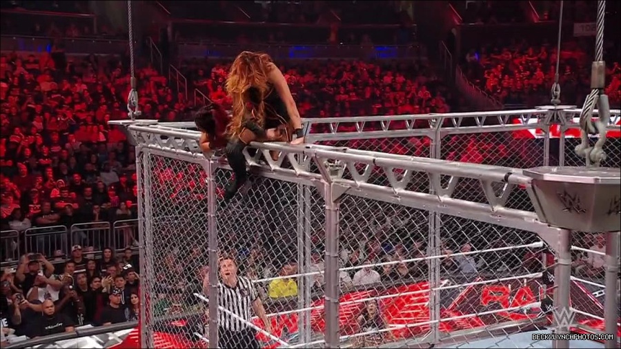 WWE_Monday_Night_RAW_2023_02_06_720p_HDTV_x264-Star_mp4_007695833.jpg