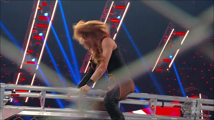 WWE_Monday_Night_RAW_2023_02_06_720p_HDTV_x264-Star_mp4_007708633.jpg