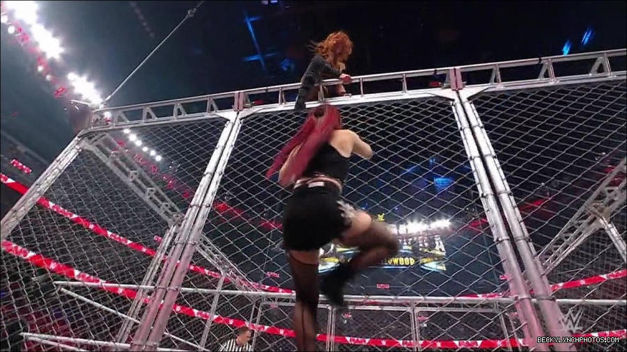 WWE_Monday_Night_RAW_2023_02_06_720p_HDTV_x264-Star_mp4_007712633.jpg