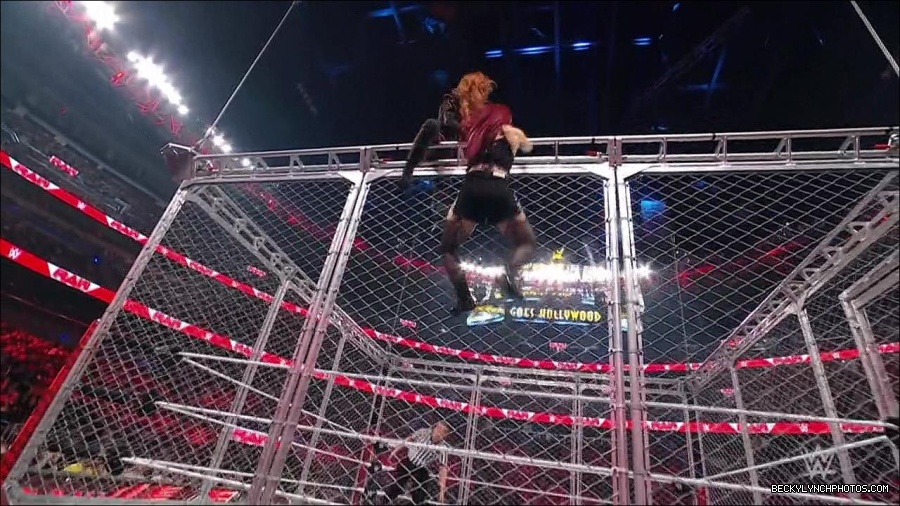 WWE_Monday_Night_RAW_2023_02_06_720p_HDTV_x264-Star_mp4_007714633.jpg