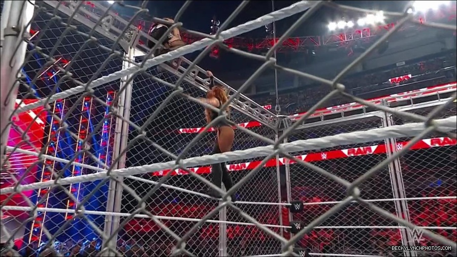 WWE_Monday_Night_RAW_2023_02_06_720p_HDTV_x264-Star_mp4_007725433.jpg