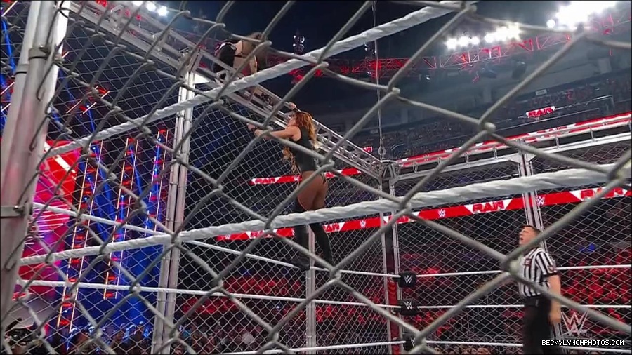 WWE_Monday_Night_RAW_2023_02_06_720p_HDTV_x264-Star_mp4_007726233.jpg