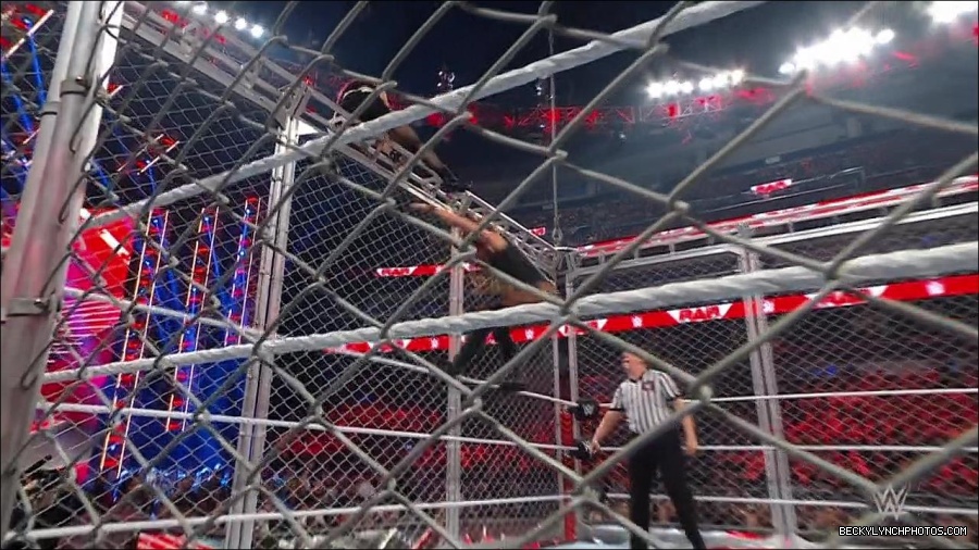 WWE_Monday_Night_RAW_2023_02_06_720p_HDTV_x264-Star_mp4_007727033.jpg