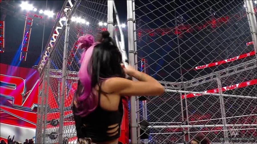 WWE_Monday_Night_RAW_2023_02_06_720p_HDTV_x264-Star_mp4_007732233.jpg