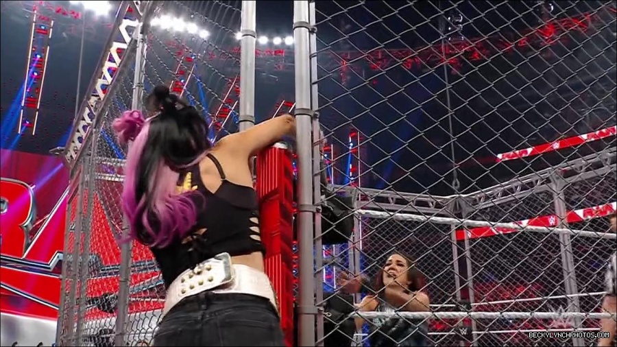 WWE_Monday_Night_RAW_2023_02_06_720p_HDTV_x264-Star_mp4_007733433.jpg