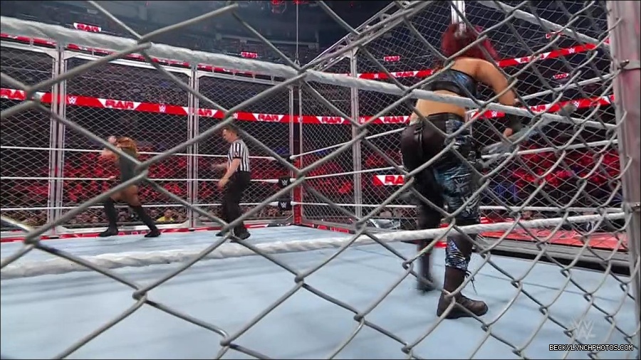 WWE_Monday_Night_RAW_2023_02_06_720p_HDTV_x264-Star_mp4_007736233.jpg