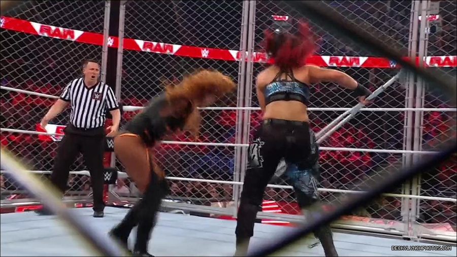 WWE_Monday_Night_RAW_2023_02_06_720p_HDTV_x264-Star_mp4_007738233.jpg
