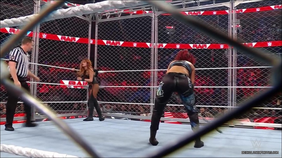 WWE_Monday_Night_RAW_2023_02_06_720p_HDTV_x264-Star_mp4_007740633.jpg