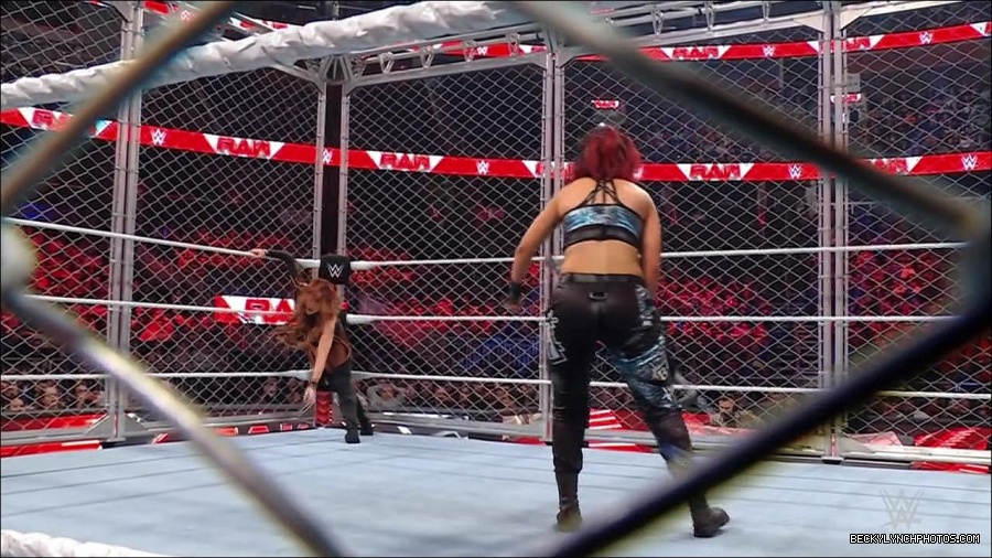 WWE_Monday_Night_RAW_2023_02_06_720p_HDTV_x264-Star_mp4_007741833.jpg