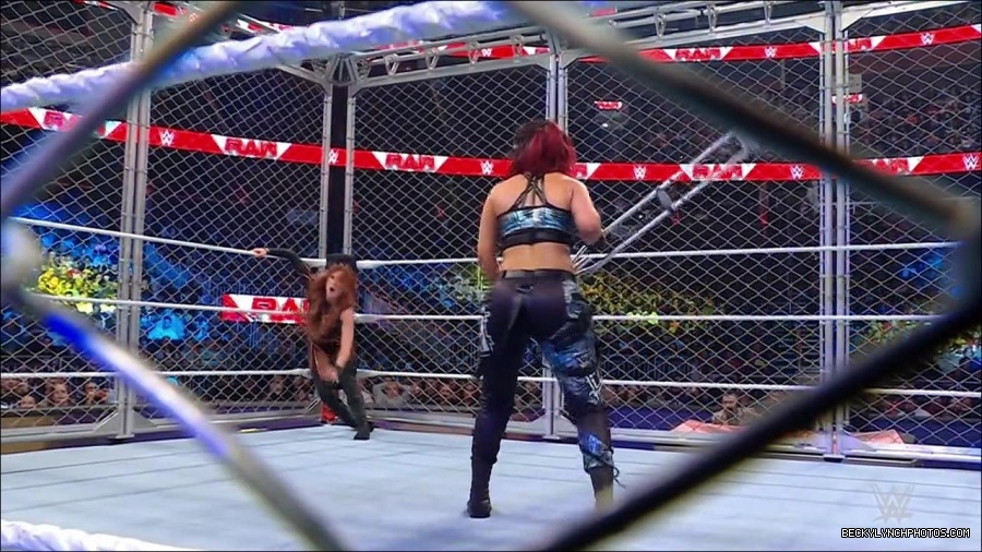 WWE_Monday_Night_RAW_2023_02_06_720p_HDTV_x264-Star_mp4_007742633.jpg