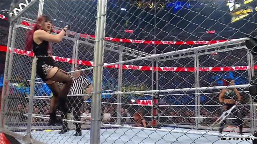 WWE_Monday_Night_RAW_2023_02_06_720p_HDTV_x264-Star_mp4_007751433.jpg
