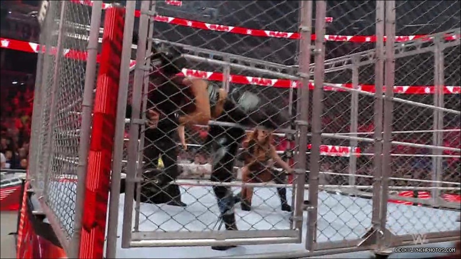 WWE_Monday_Night_RAW_2023_02_06_720p_HDTV_x264-Star_mp4_007800233.jpg
