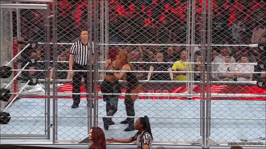 WWE_Monday_Night_RAW_2023_02_06_720p_HDTV_x264-Star_mp4_007801833.jpg