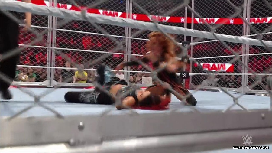 WWE_Monday_Night_RAW_2023_02_06_720p_HDTV_x264-Star_mp4_007803833.jpg