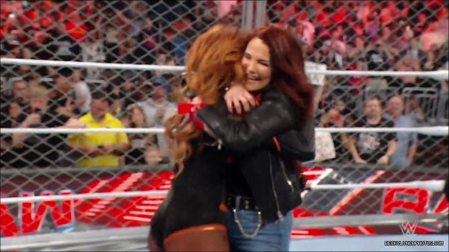 WWE_Monday_Night_RAW_2023_02_06_720p_HDTV_x264-Star_mp4_007830233.jpg