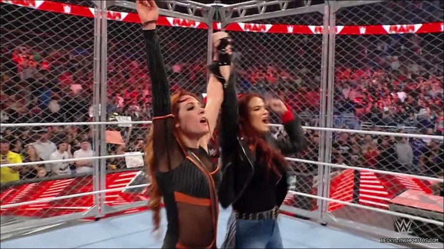 WWE_Monday_Night_RAW_2023_02_06_720p_HDTV_x264-Star_mp4_007837433.jpg