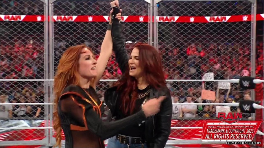 WWE_Monday_Night_RAW_2023_02_06_720p_HDTV_x264-Star_mp4_007841833.jpg