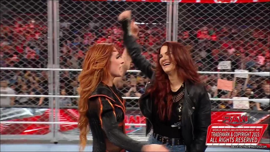 WWE_Monday_Night_RAW_2023_02_06_720p_HDTV_x264-Star_mp4_007842633.jpg