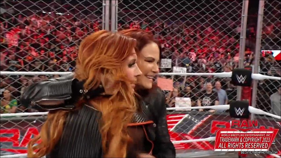 WWE_Monday_Night_RAW_2023_02_06_720p_HDTV_x264-Star_mp4_007843833.jpg