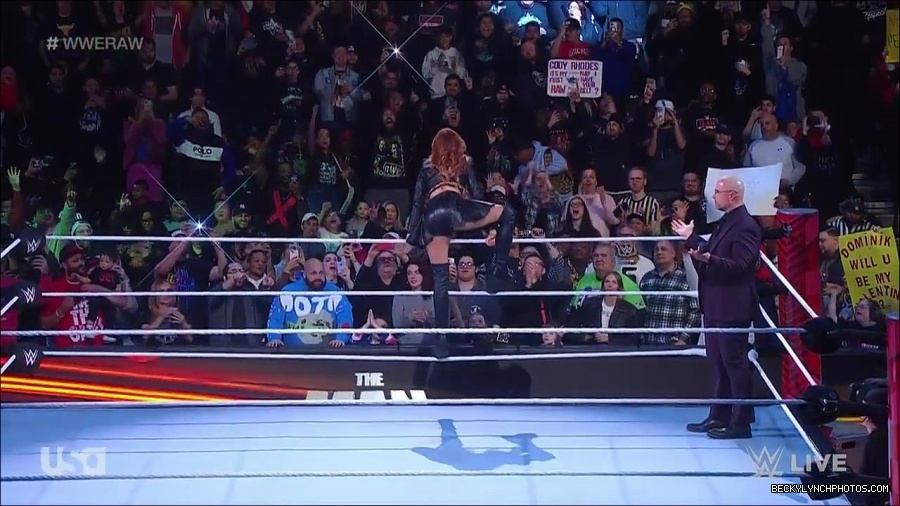 WWE_Monday_Night_Raw_2023_02_13_720p_HDTV_x264-NWCHD_mp4_000093326.jpg