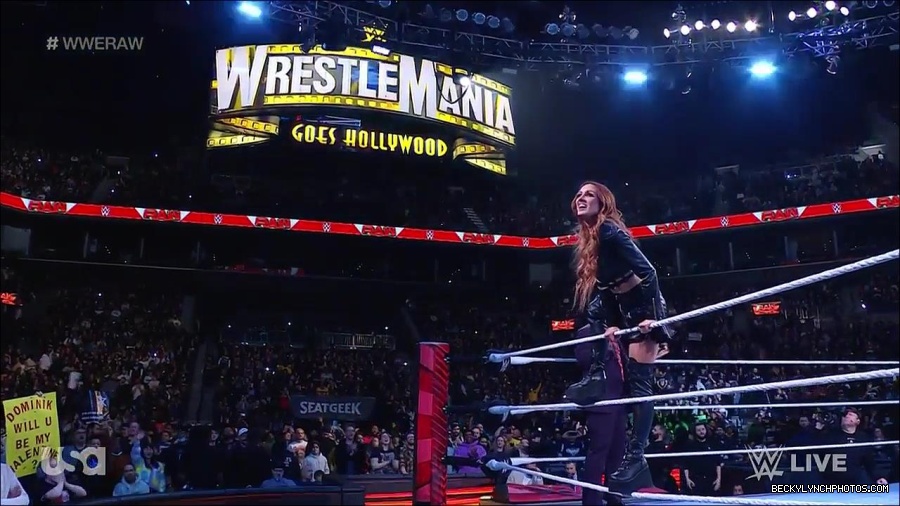 WWE_Monday_Night_Raw_2023_02_13_720p_HDTV_x264-NWCHD_mp4_000095328.jpg