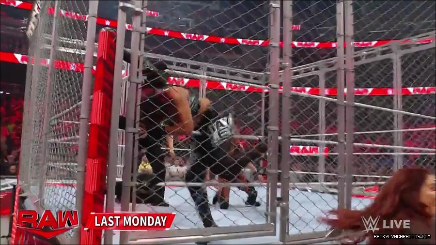 WWE_Monday_Night_Raw_2023_02_13_720p_HDTV_x264-NWCHD_mp4_000120553.jpg