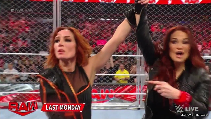WWE_Monday_Night_Raw_2023_02_13_720p_HDTV_x264-NWCHD_mp4_000134968.jpg