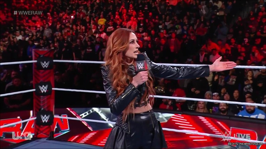WWE_Monday_Night_Raw_2023_02_13_720p_HDTV_x264-NWCHD_mp4_000186619.jpg