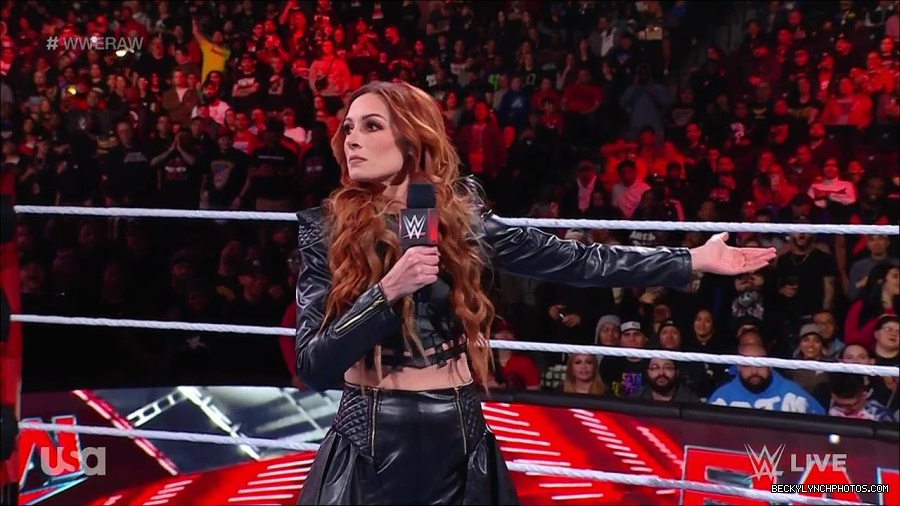 WWE_Monday_Night_Raw_2023_02_13_720p_HDTV_x264-NWCHD_mp4_000189022.jpg