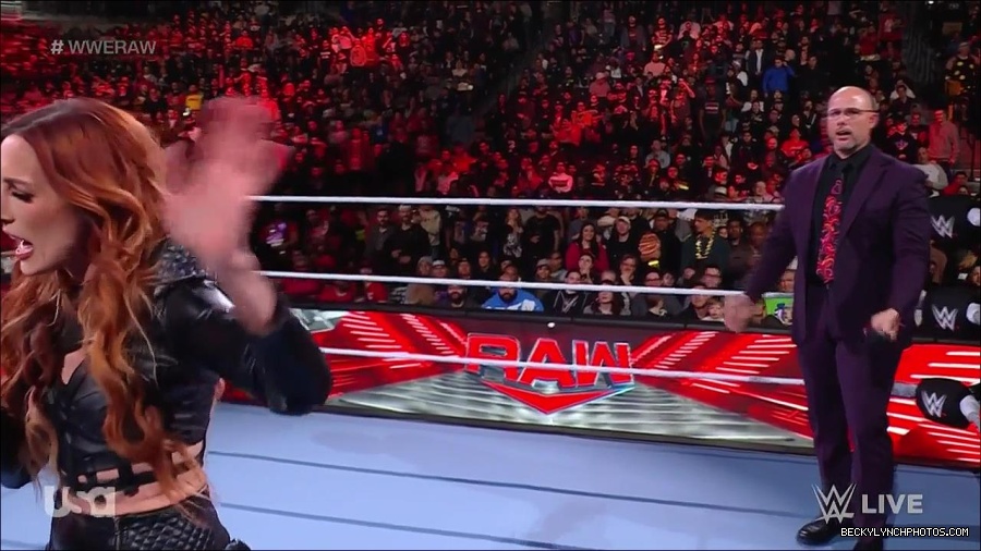 WWE_Monday_Night_Raw_2023_02_13_720p_HDTV_x264-NWCHD_mp4_000196629.jpg