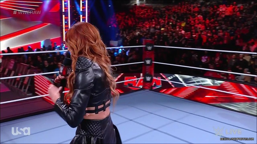 WWE_Monday_Night_Raw_2023_02_13_720p_HDTV_x264-NWCHD_mp4_000197830.jpg