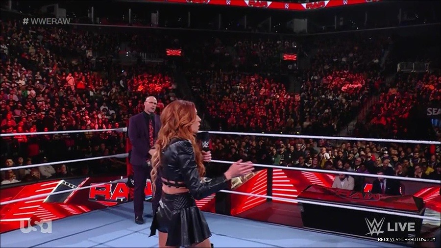WWE_Monday_Night_Raw_2023_02_13_720p_HDTV_x264-NWCHD_mp4_000247080.jpg